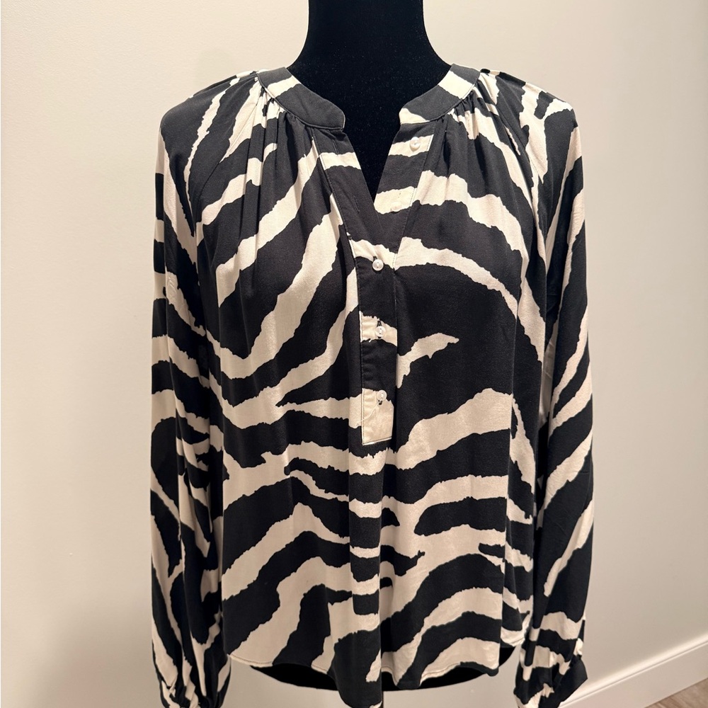 Zara Black and White Zebra-Print Buttoned Blouse
